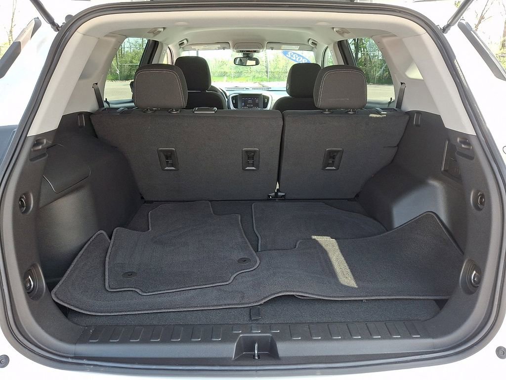 Used 2022 GMC Terrain SLE image 28