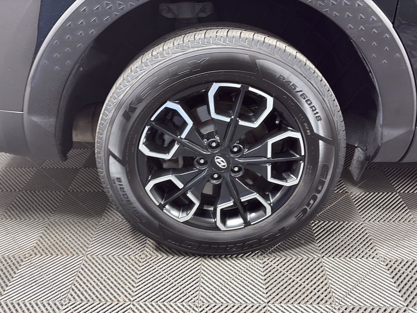 Used 2022 Hyundai Santa Cruz SEL image 14