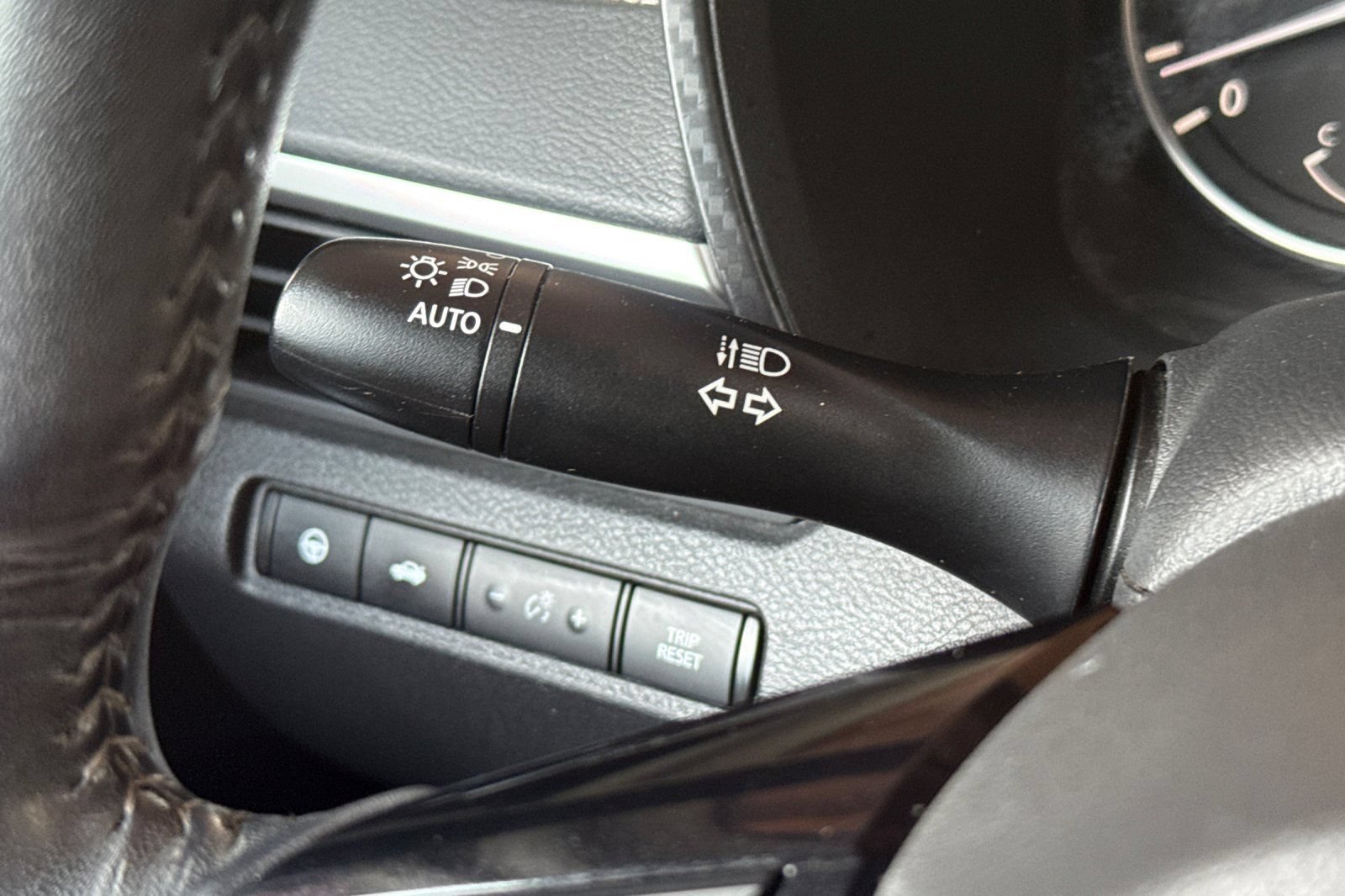 Used 2021 Nissan Altima 2.5 SV w/ SV Premium Package FWD image 31