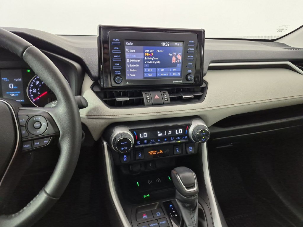 Used 2022 Toyota RAV4 XLE Premium FWD image 22