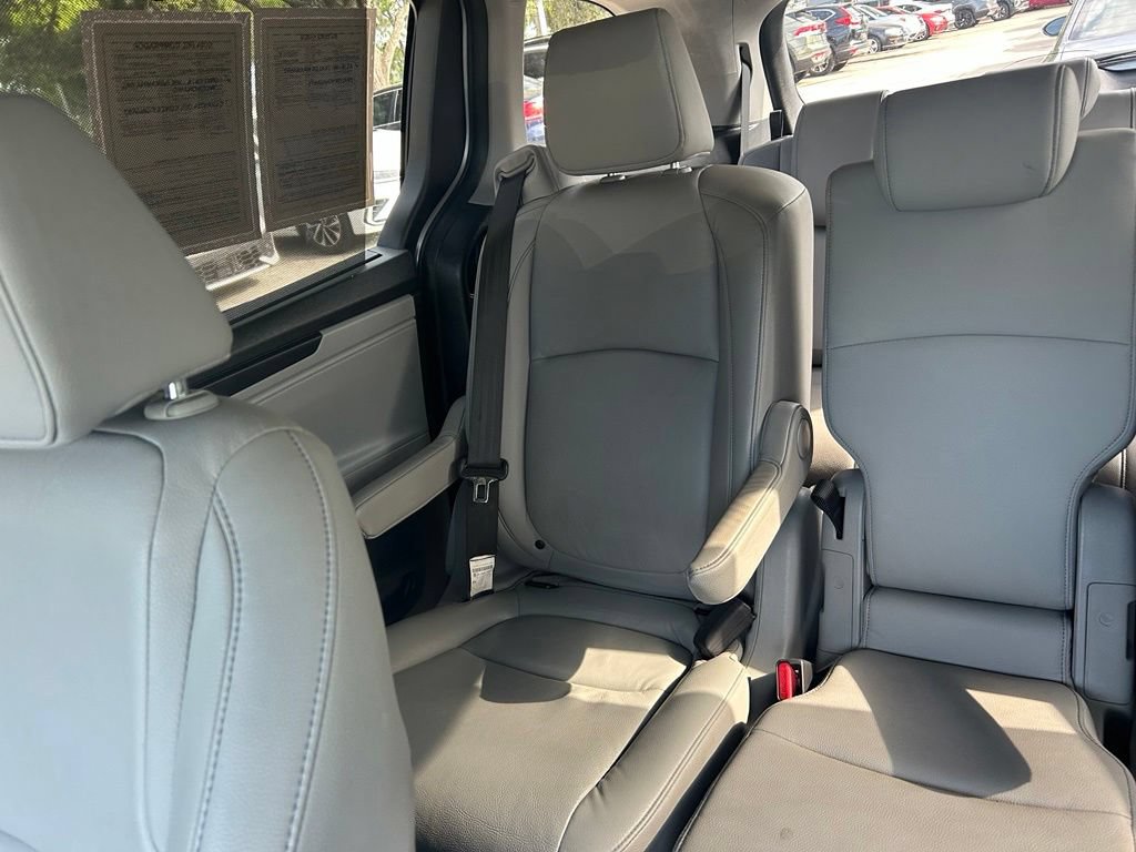 Used 2024 Honda Odyssey EX-L image 12