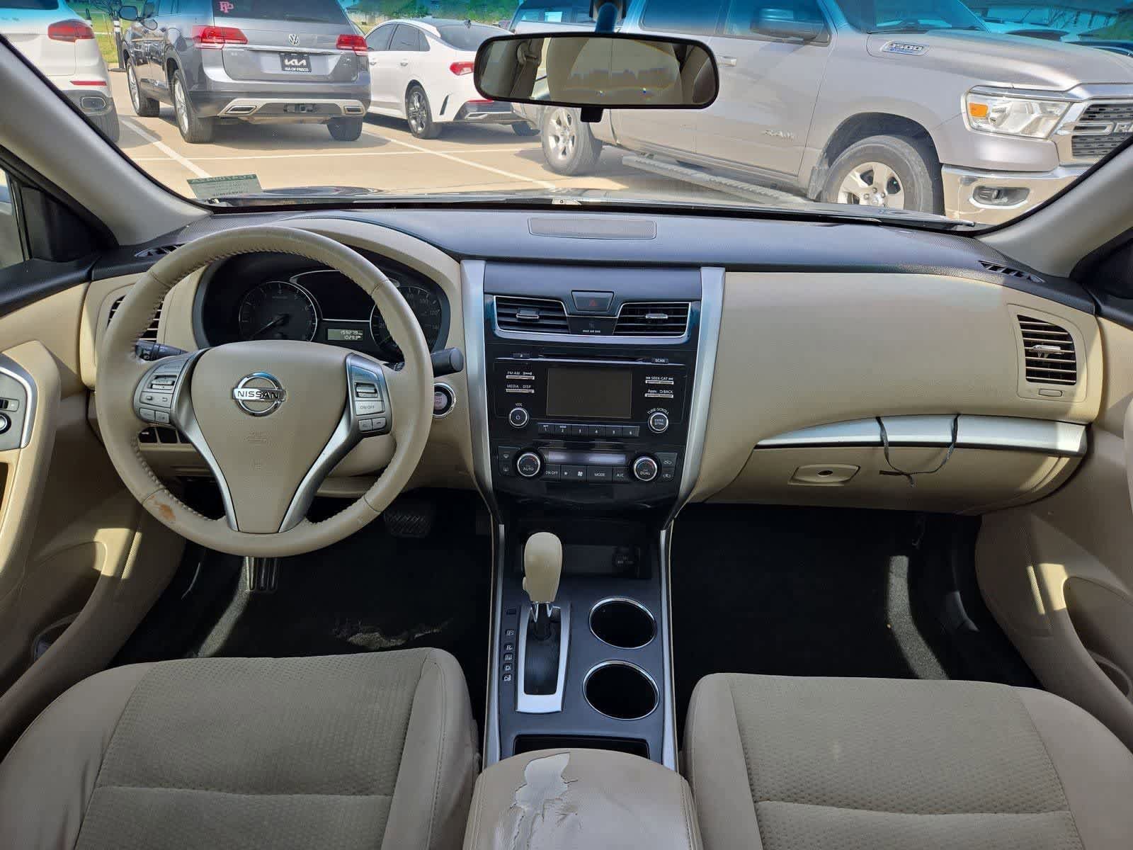 Used 2015 Nissan Altima 2.5 SV image 14