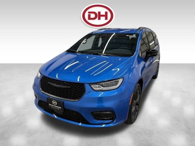 New 2026 Chrysler Pacifica Select w/ S Appearance Package AWD/4WD image 8