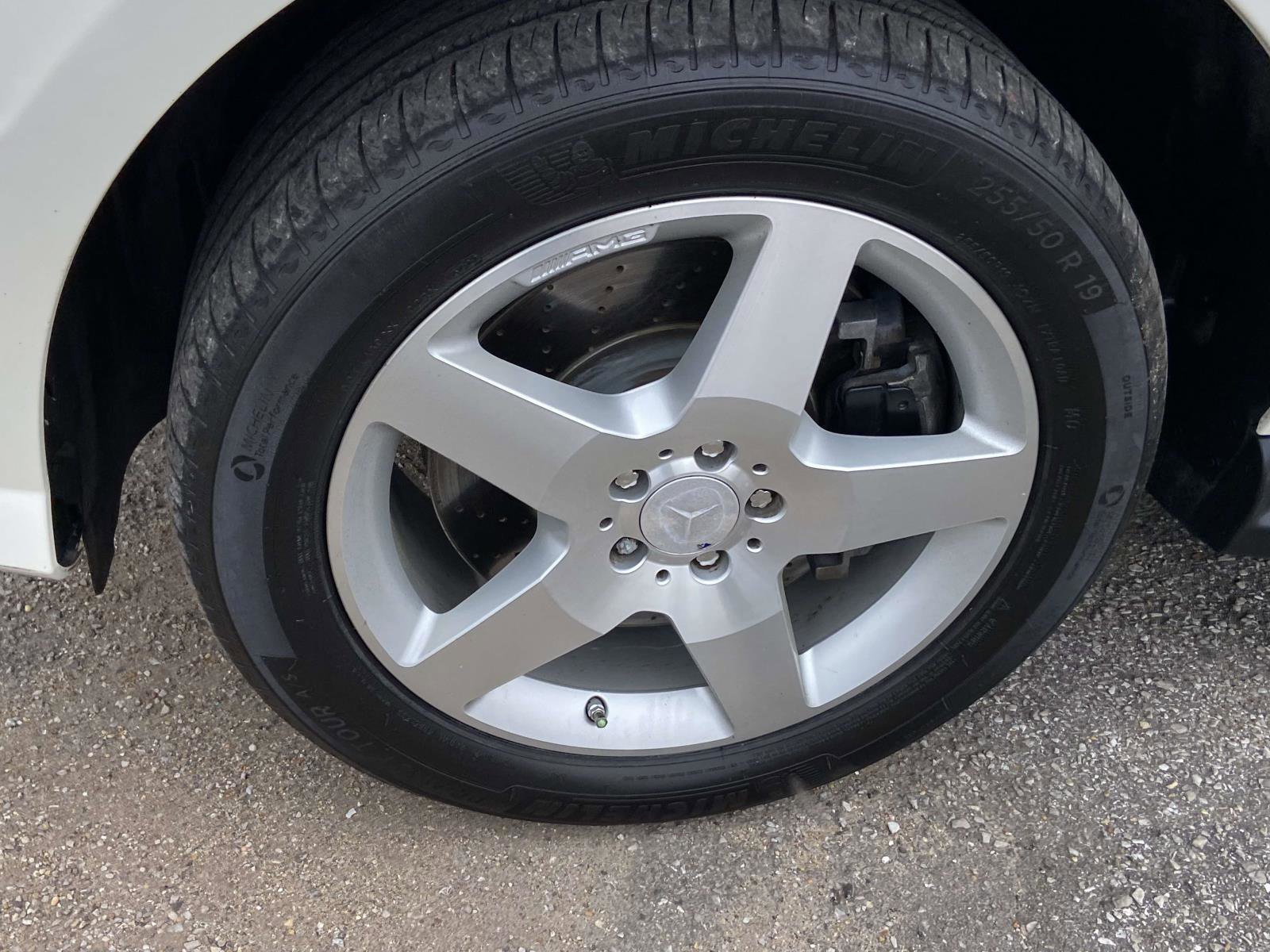 Used 2014 Mercedes-Benz ML 550 4MATIC image 5