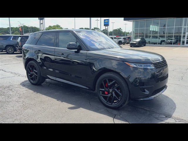 Used 2023 Land Rover Range Rover Sport SE Dynamic AWD/4WD image 2