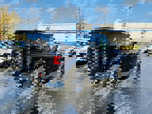 Used 2021 Jeep Wrangler Unlimited Sahara image 4