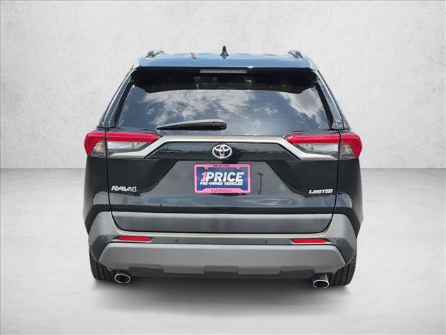 Used 2020 Toyota RAV4 Limited FWD image 7