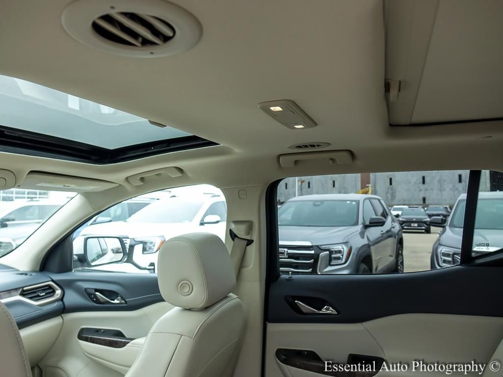 Used 2023 GMC Acadia Denali w/ Denali Ultimate Package image 12