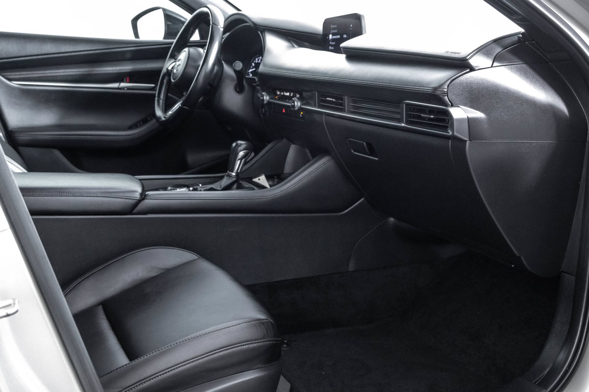Used 2024 MAZDA MAZDA3 s FWD image 39