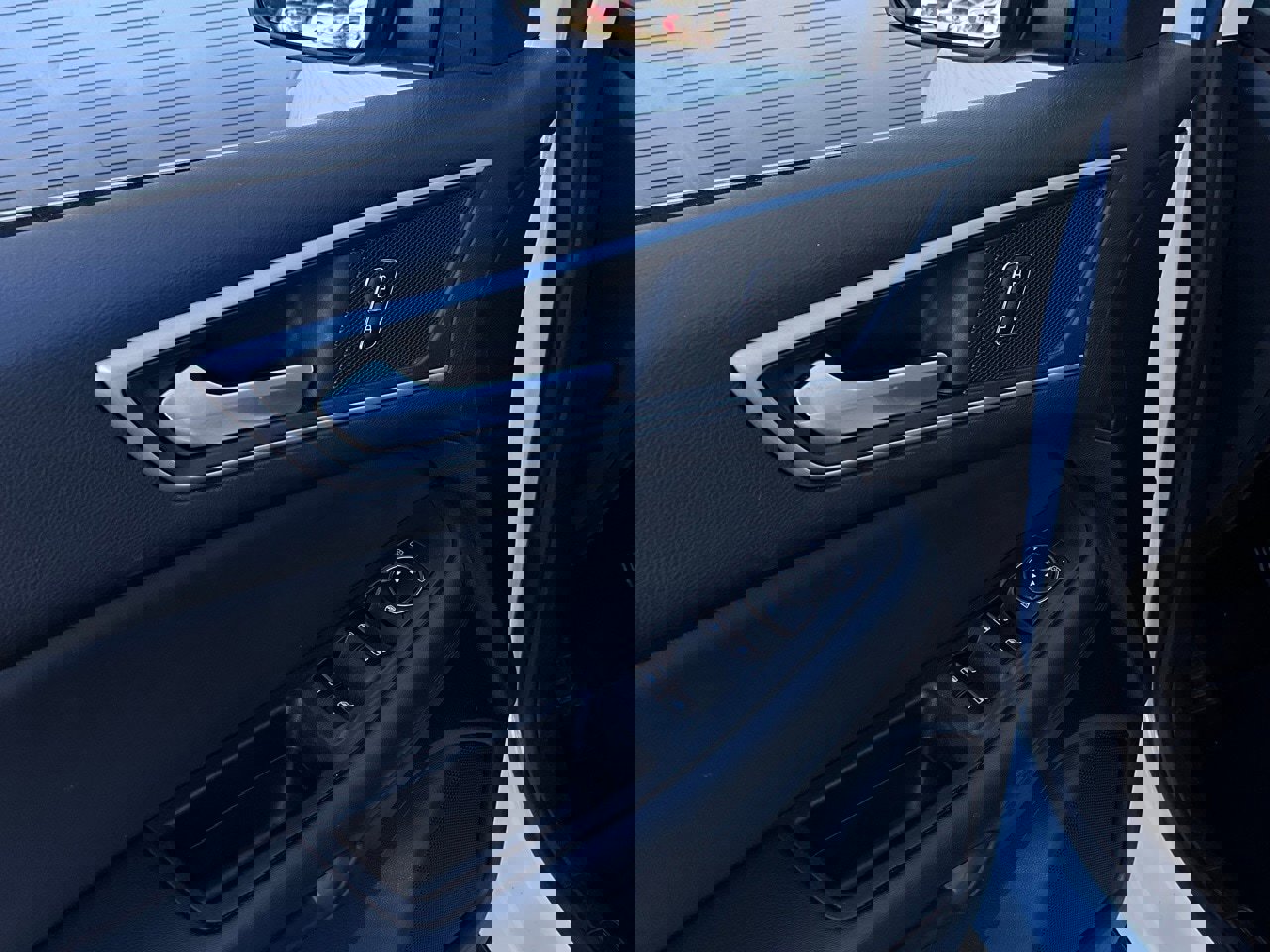 Used 2024 Ford Edge SEL image 18