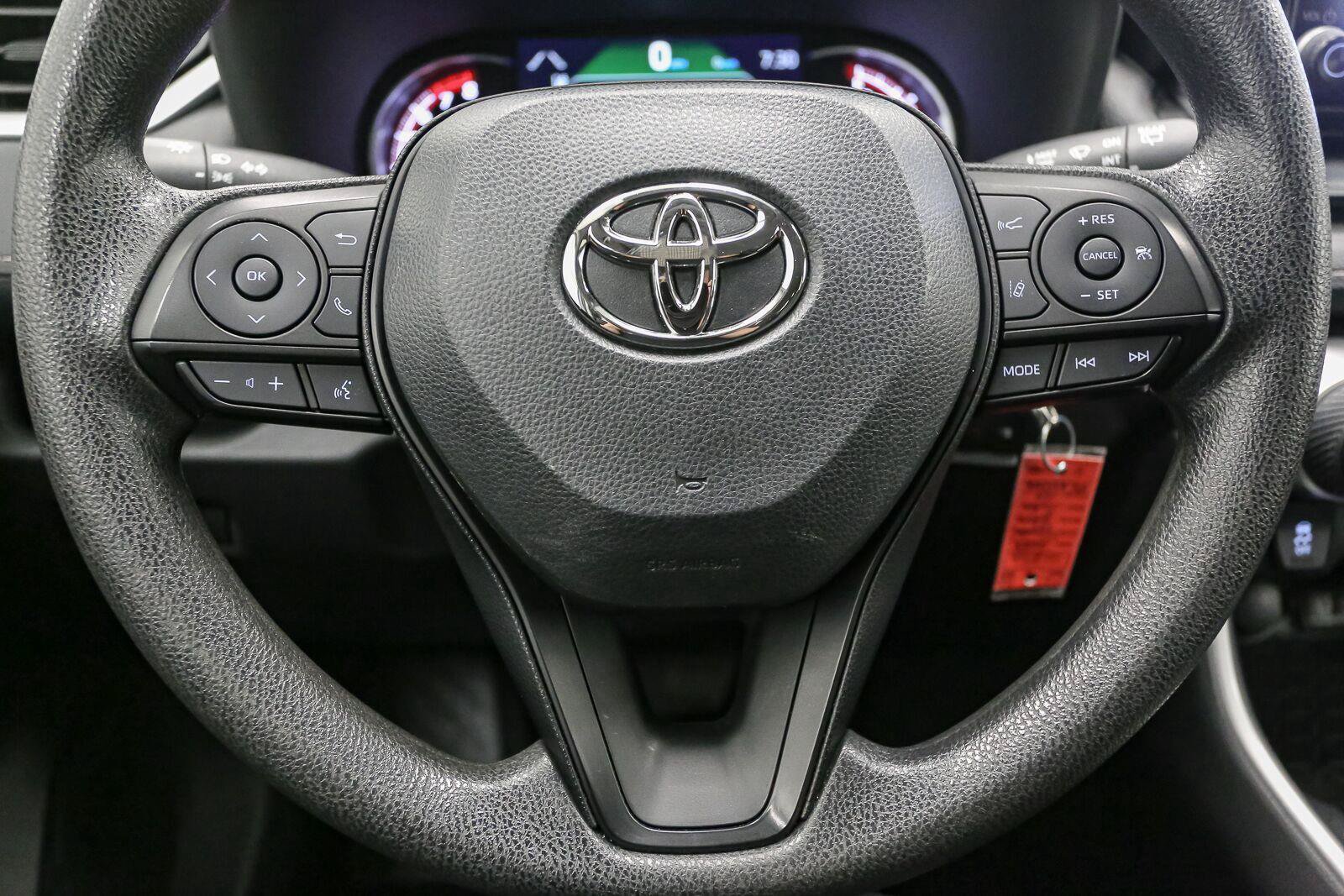 Certified 2023 Toyota RAV4 LE AWD/4WD image 32