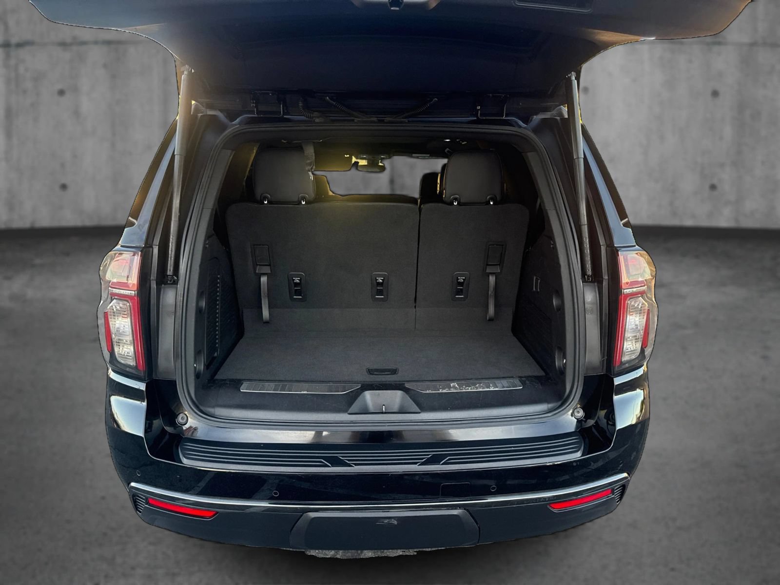 Used 2021 Chevrolet Tahoe RST RWD image 13