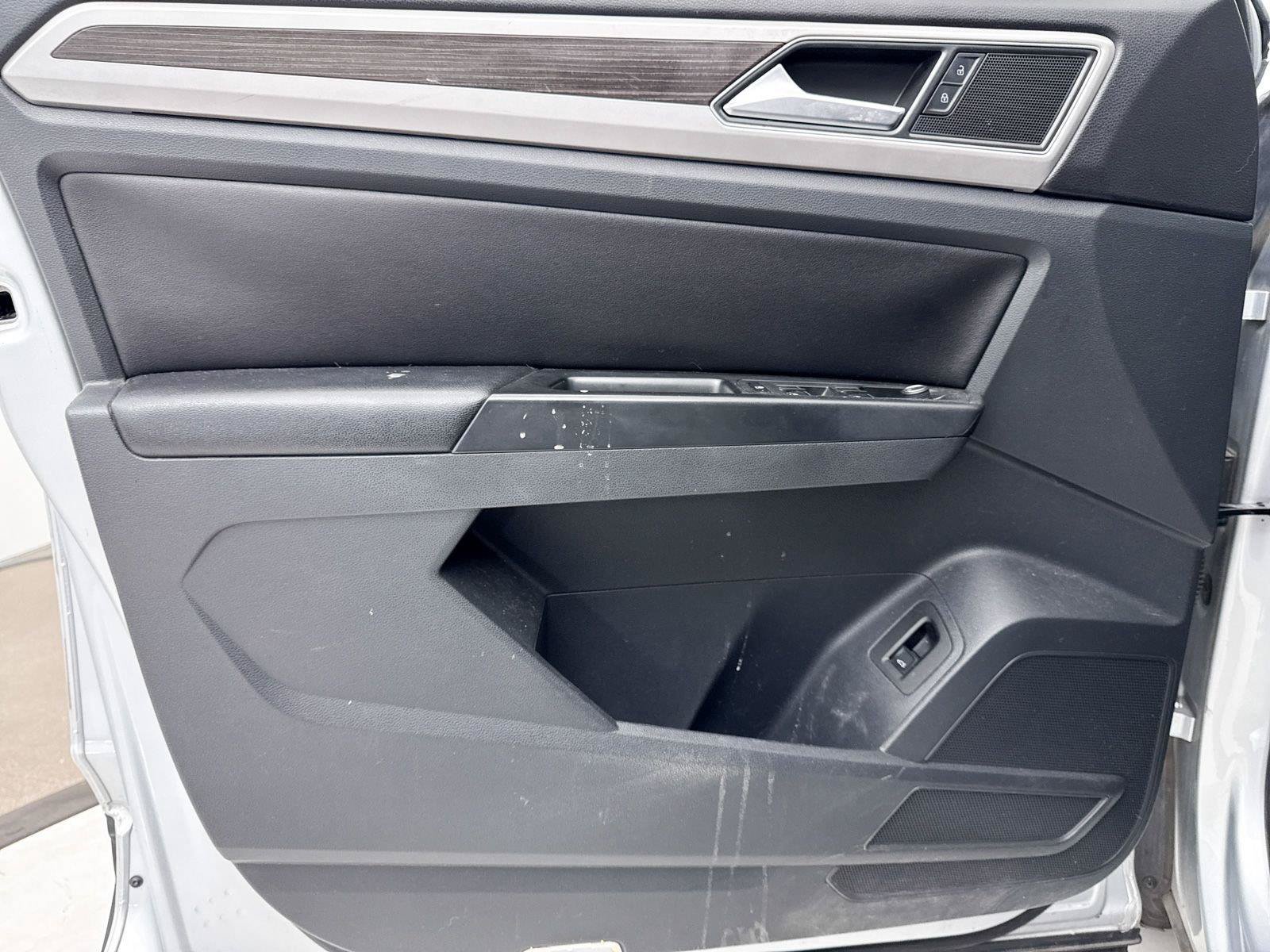Used 2018 Volkswagen Atlas SE FWD image 28