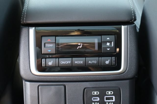 New 2026 Subaru Ascent Limited AWD/4WD image 18