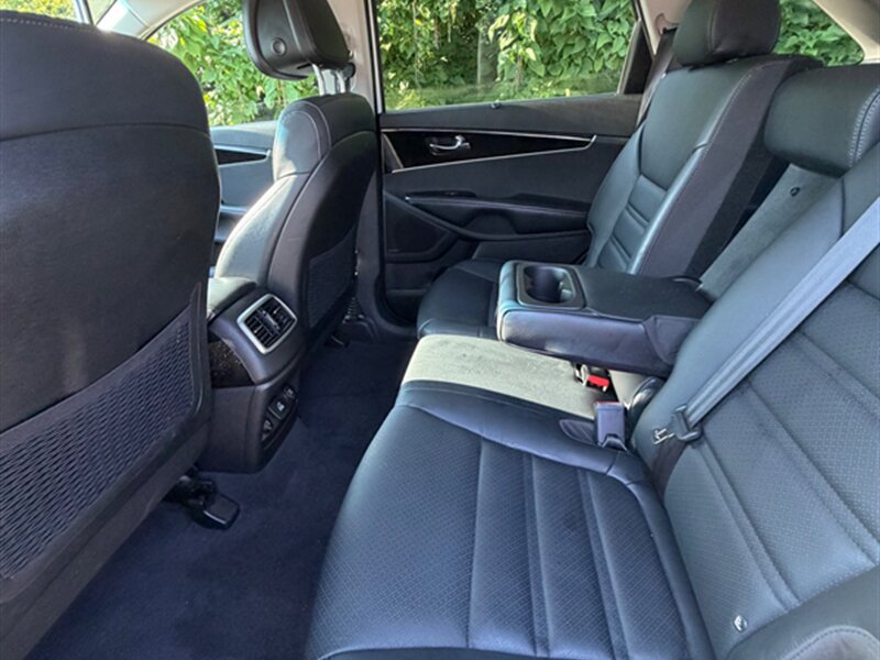 Used 2016 Kia Sorento EX w/ EX Touring Package FWD image 20