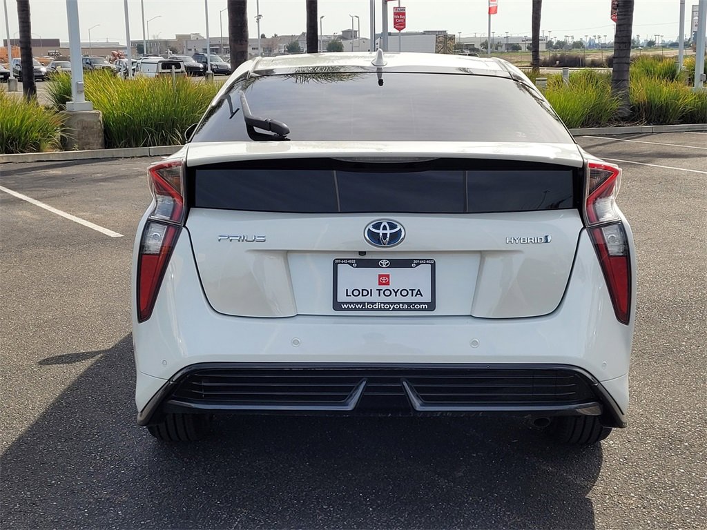 Used 2018 Toyota Prius Four Touring w/ Appearance Package image 6