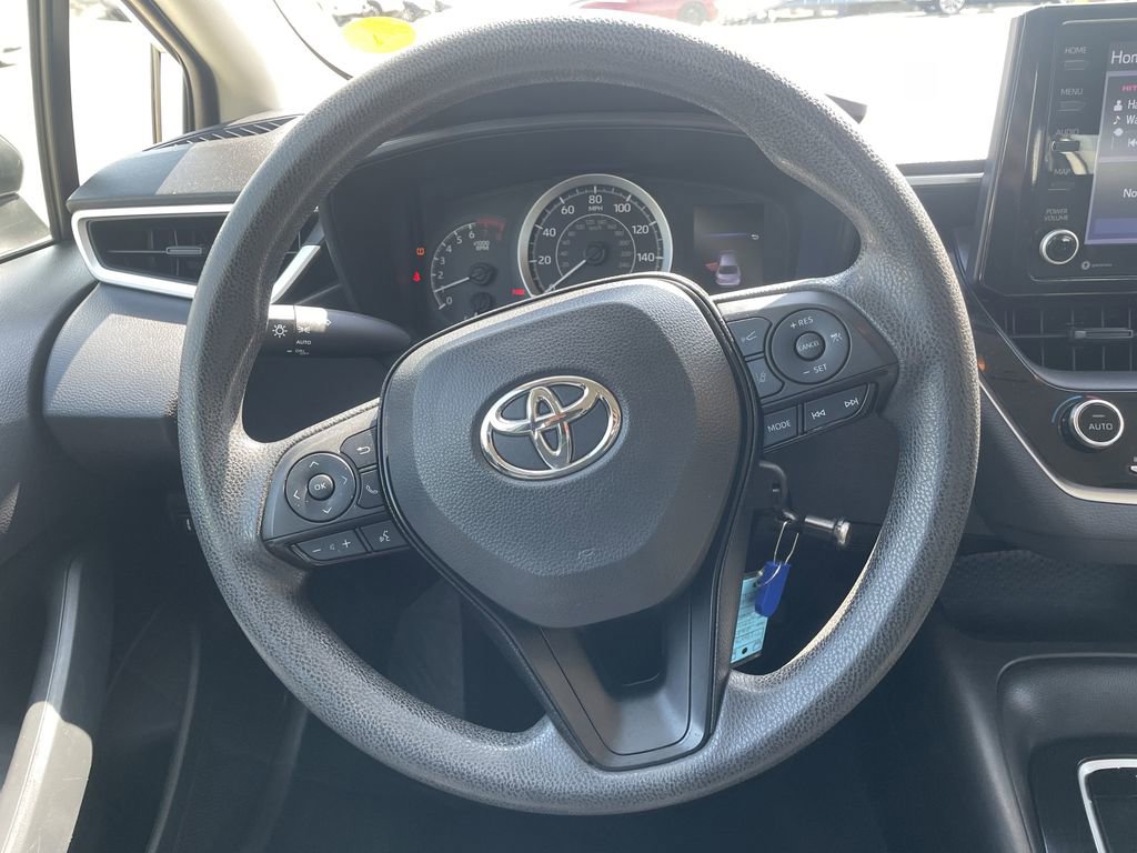 Used 2022 Toyota Corolla LE FWD image 16