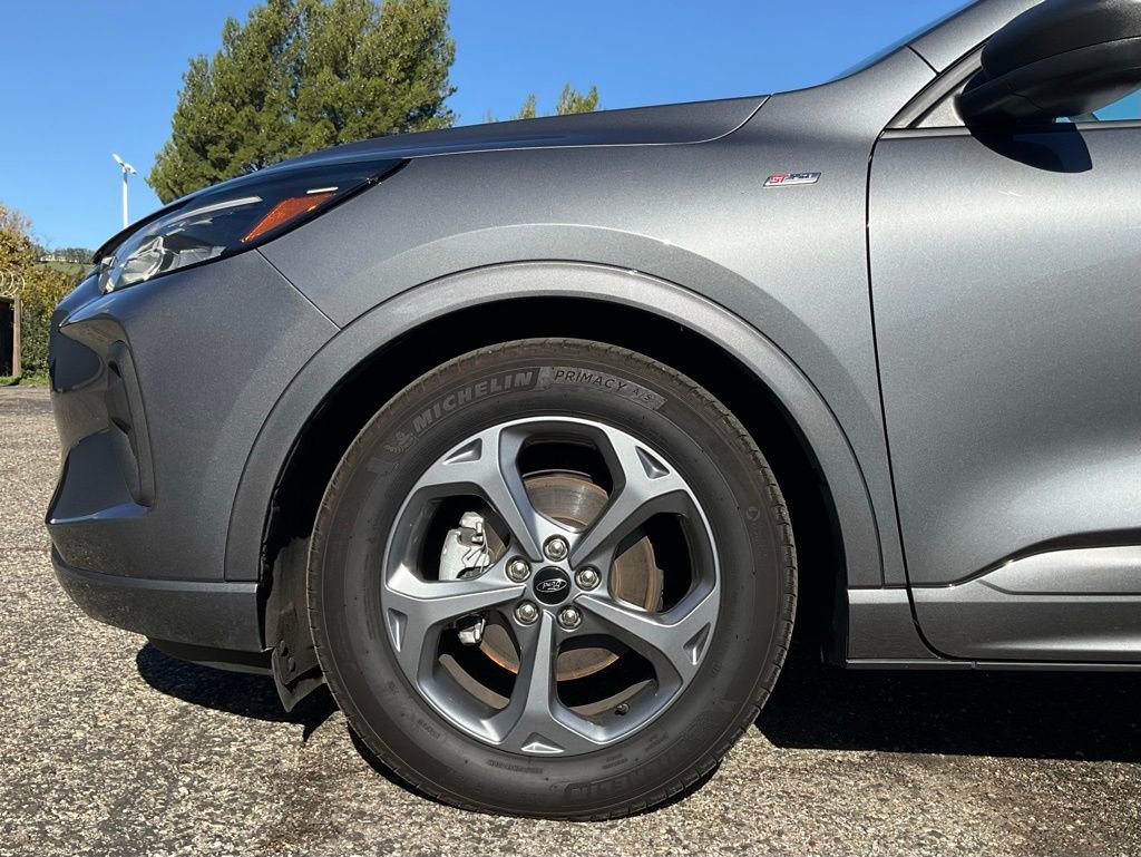 Certified 2024 Ford Escape ST-Line w/ Tech Pack #1 image 10