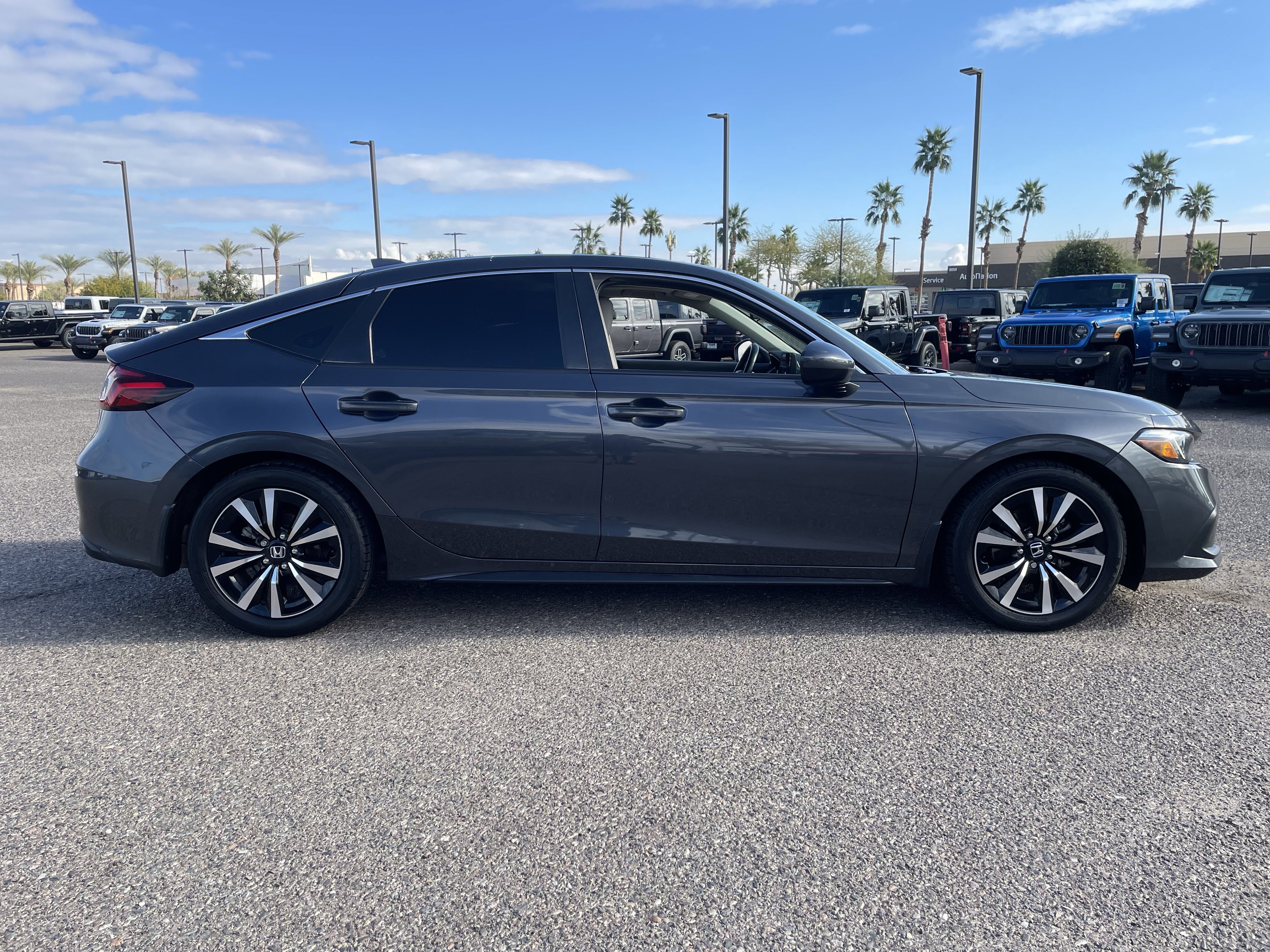 Used 2023 Honda Civic EX-L image 6