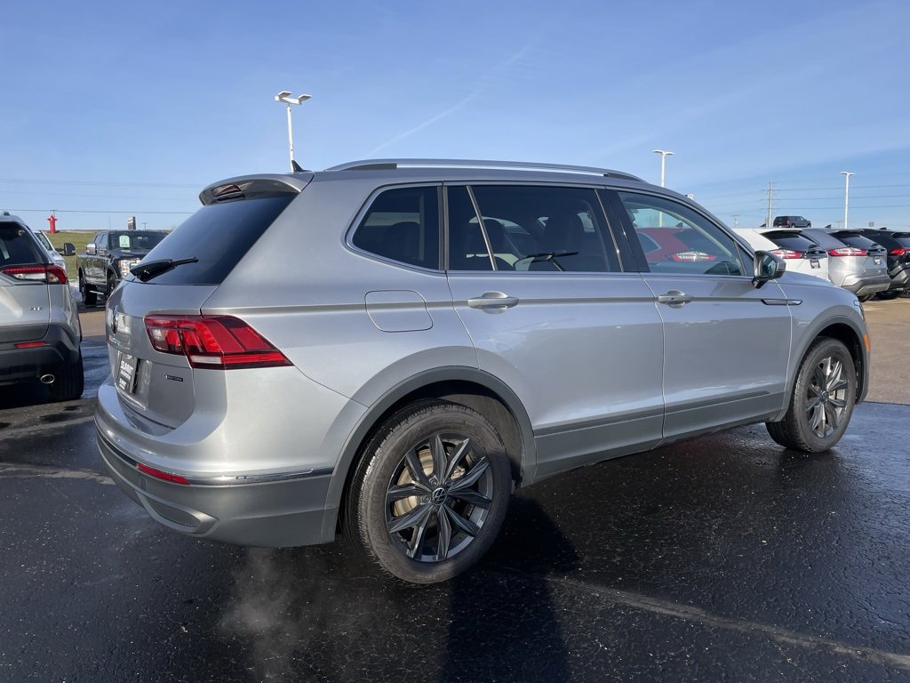 Used 2024 Volkswagen Tiguan SE image 4