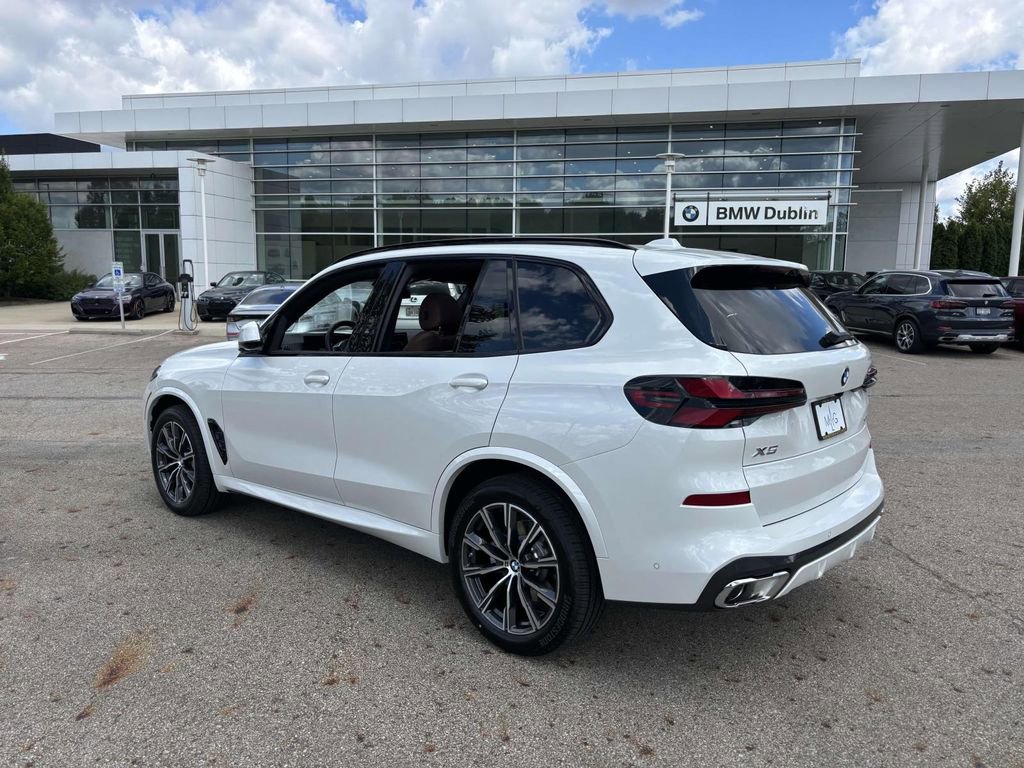 New 2026 BMW X5 xDrive40i w/ M Sport Package image 5