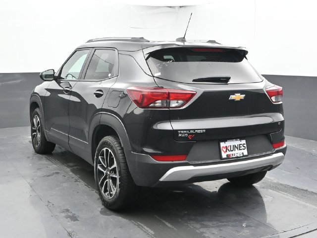 Used 2025 Chevrolet TrailBlazer LT AWD/4WD image 11