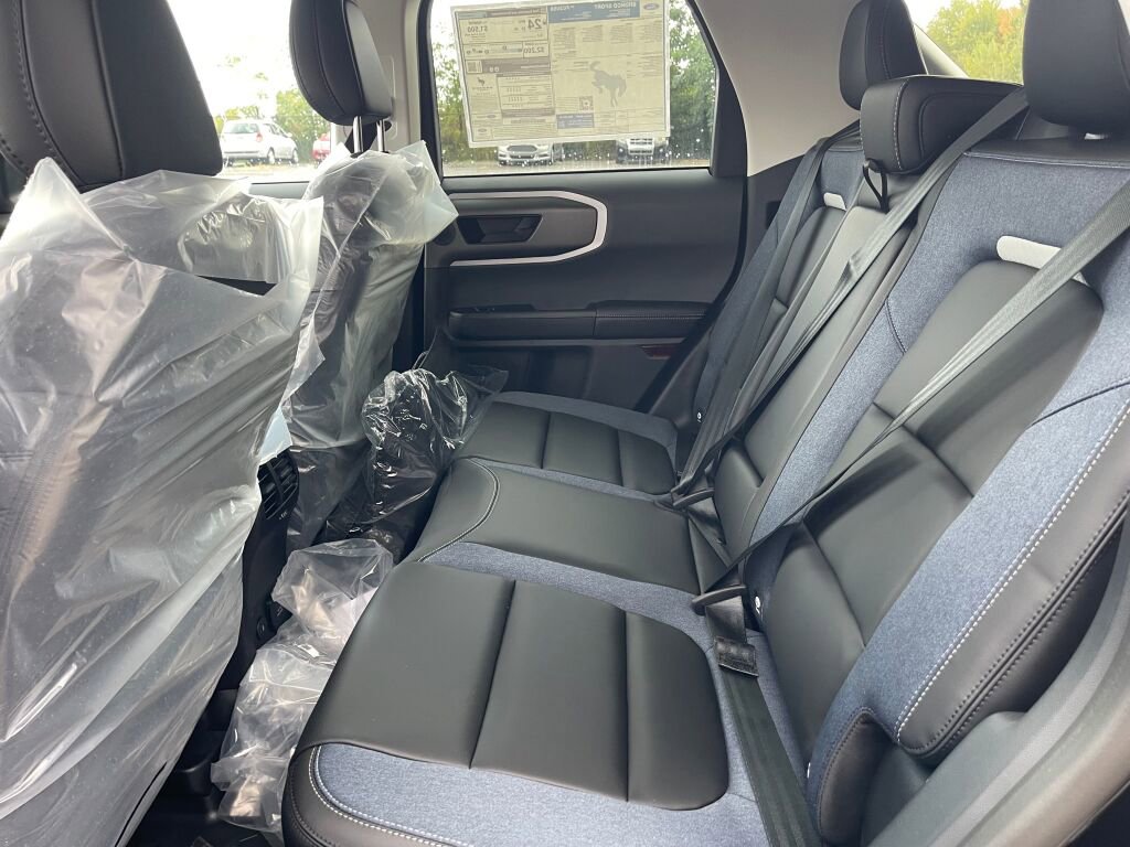 New 2025 Ford Bronco Sport Outer Banks w/ Sasquatch Outer Banks Package image 13