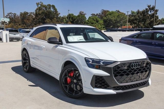 New 2025 Audi RS Q8 performance