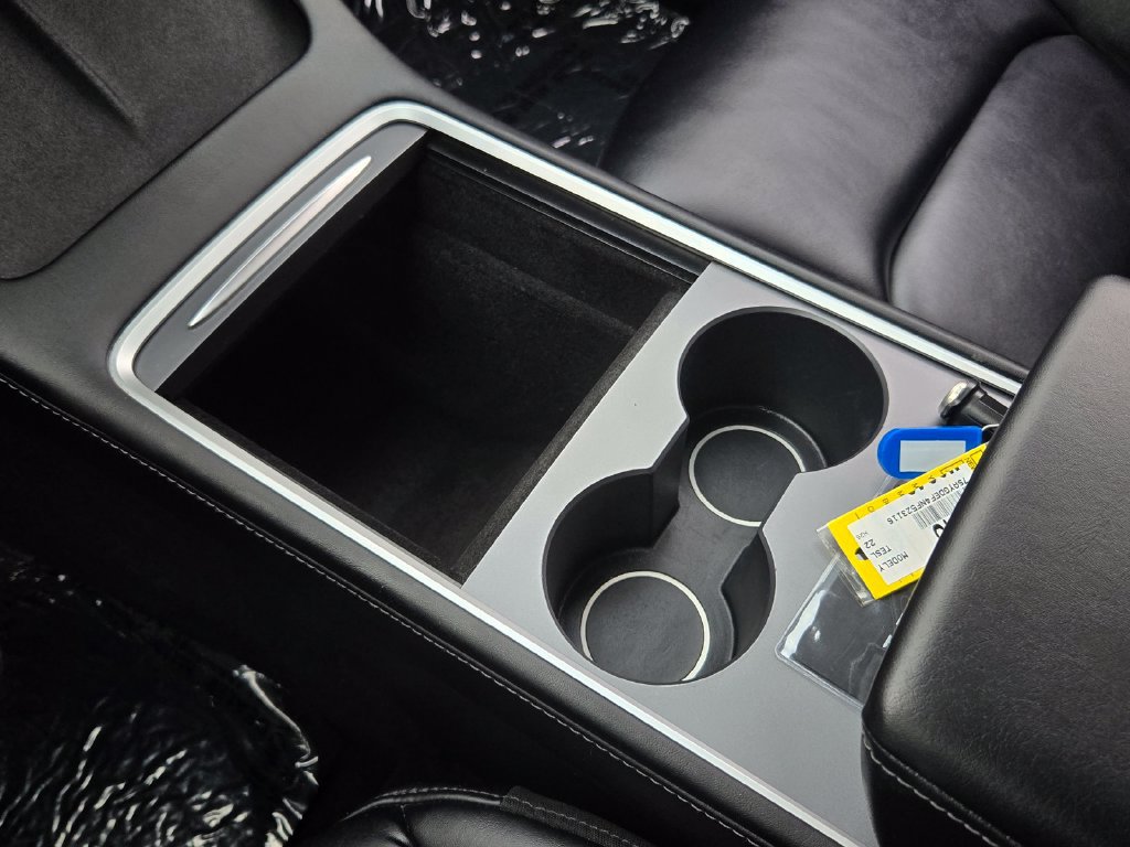 Used 2022 Tesla Model Y Performance AWD/4WD image 18