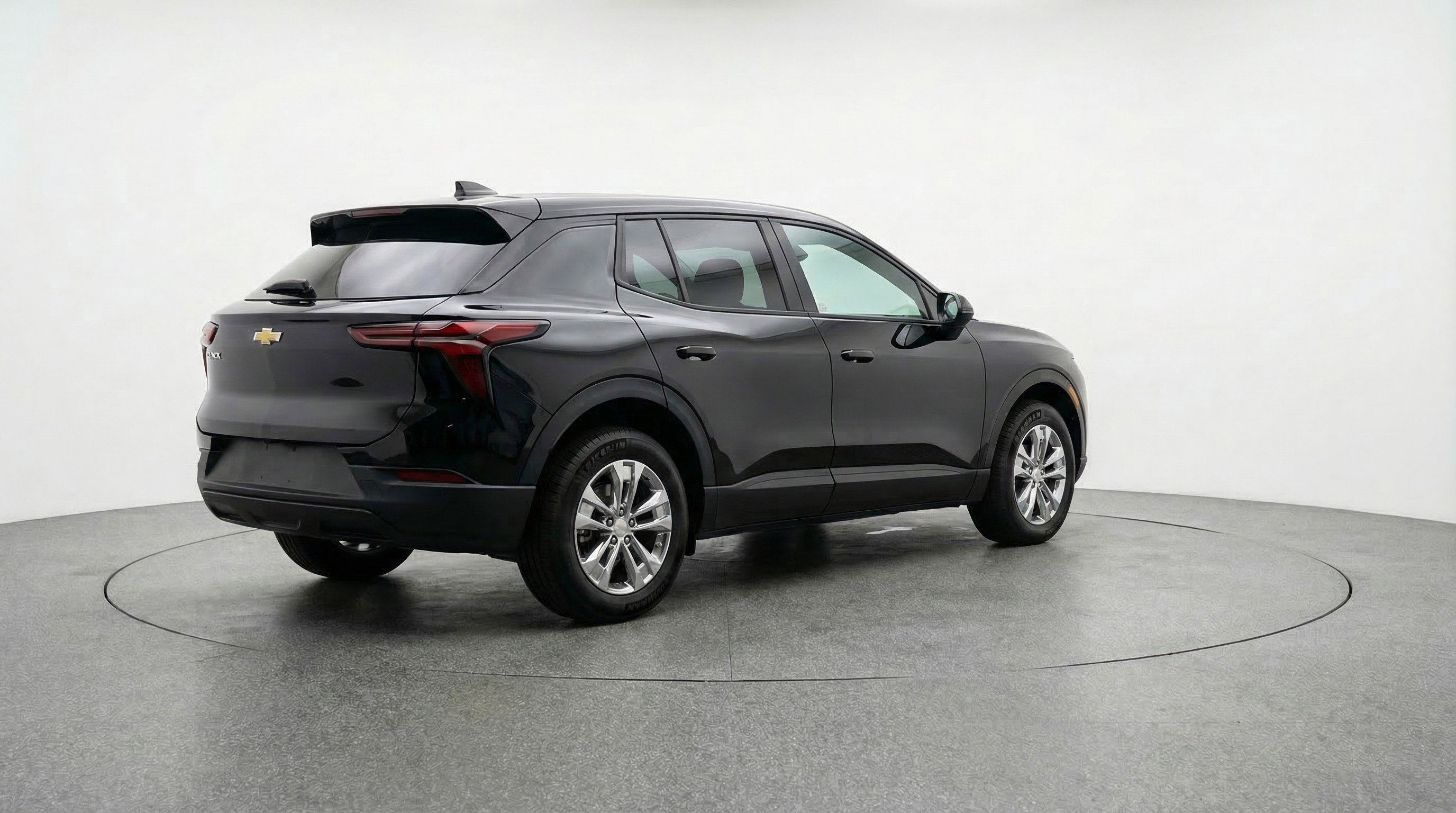 Used 2025 Chevrolet Equinox LT AWD/4WD image 9