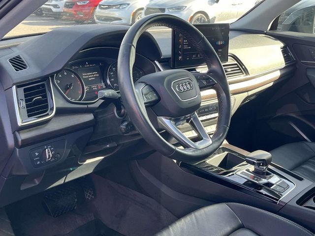 Used 2023 Audi Q5 2.0T Premium w/ Convenience Package image 12