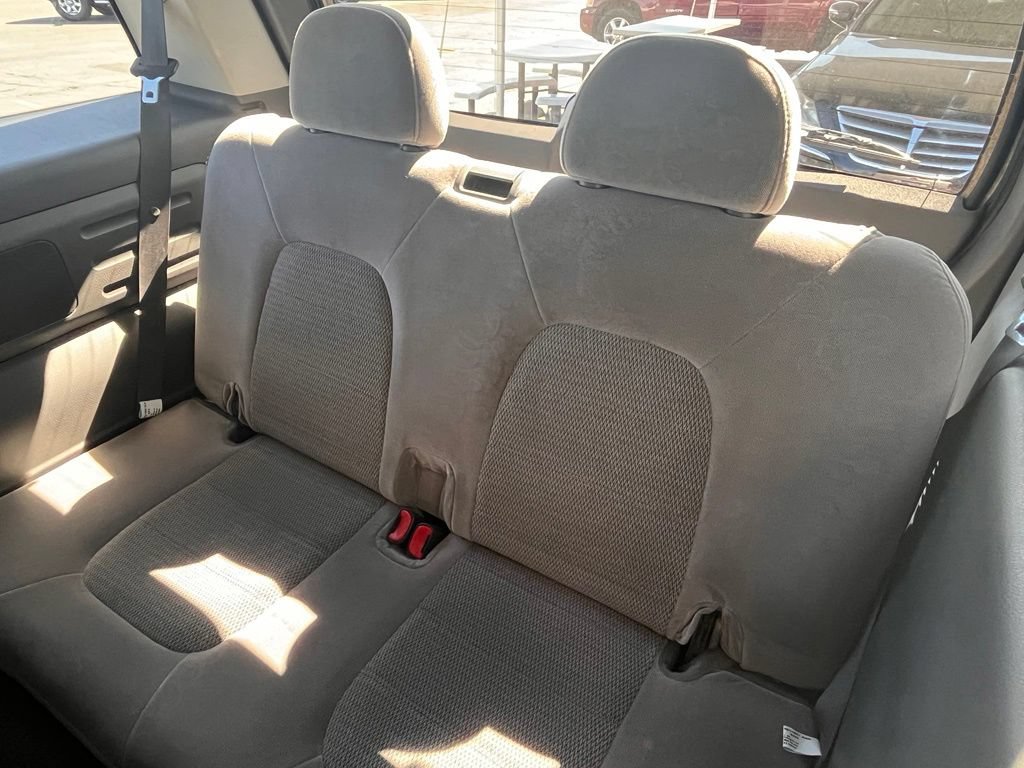 Used 2004 Ford Explorer XLT AWD/4WD image 10