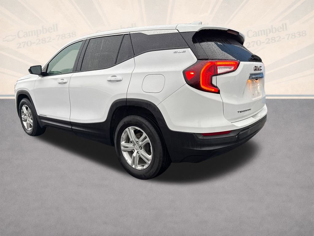 Used 2024 GMC Terrain SLE image 3