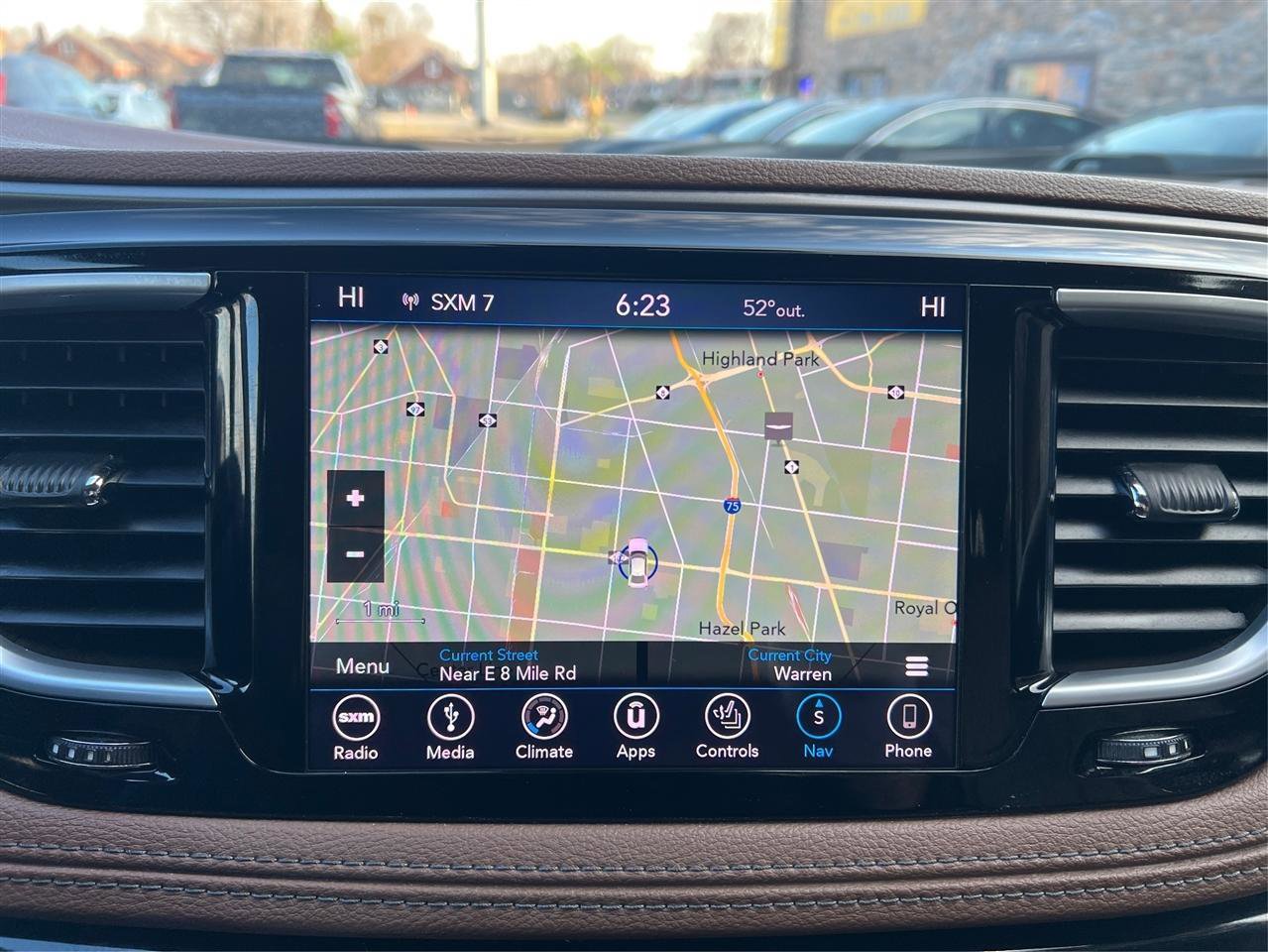 Used 2018 Chrysler Pacifica Limited FWD image 35