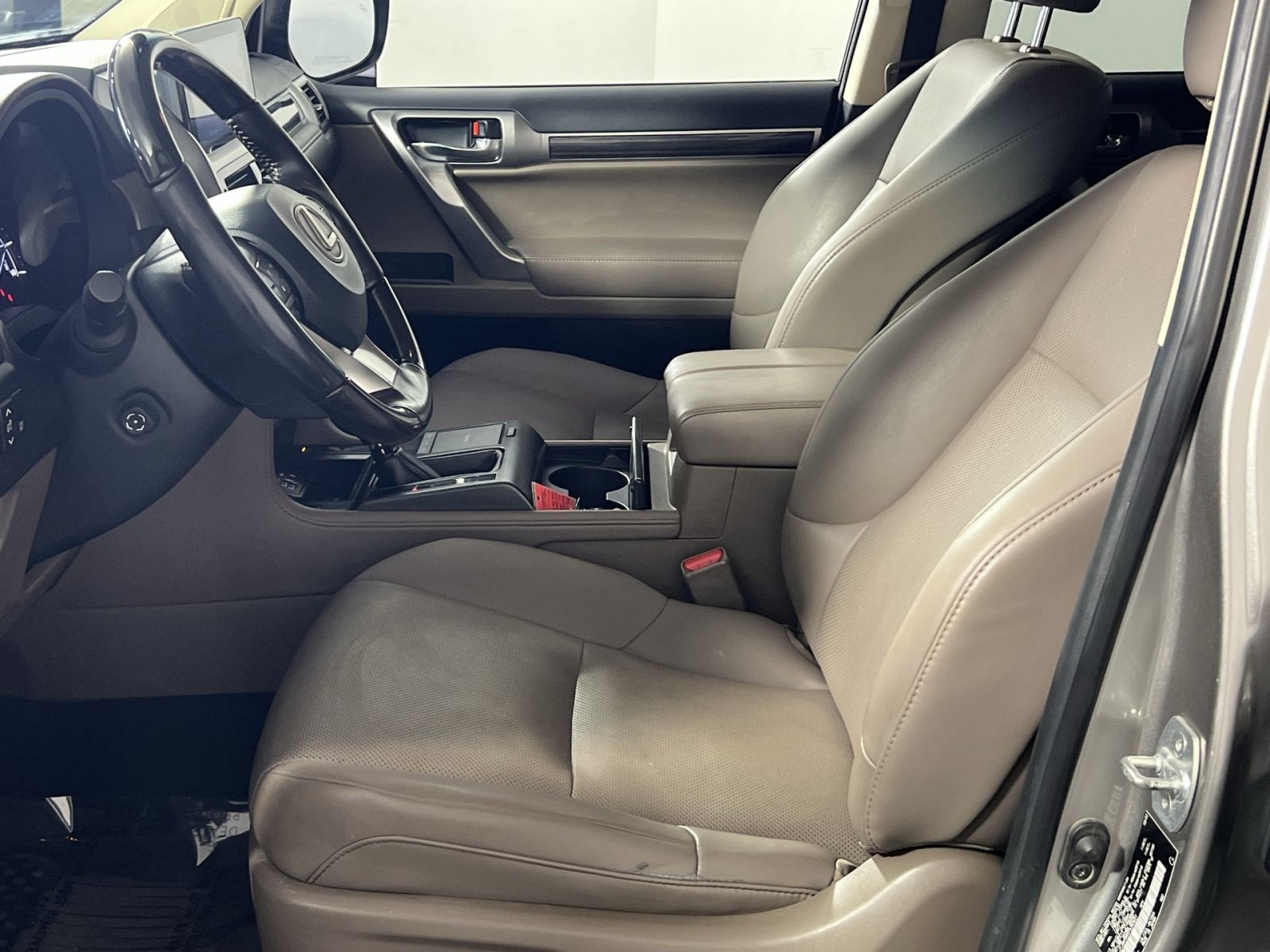 Used 2023 Lexus GX 460 Premium w/ Premium Package AWD/4WD image 13