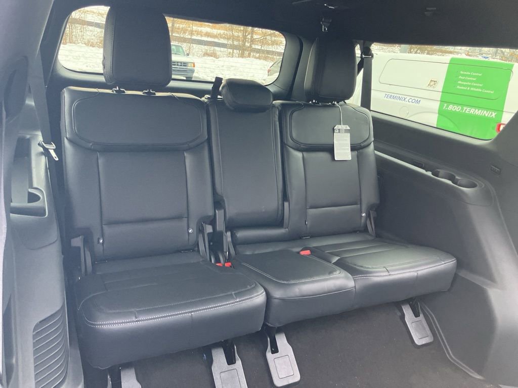 Used 2025 Ford Expedition Max Platinum w/ Stealth Performance Package image 37