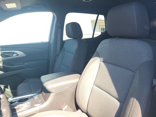 Used 2022 Chevrolet Traverse LT AWD/4WD image 11