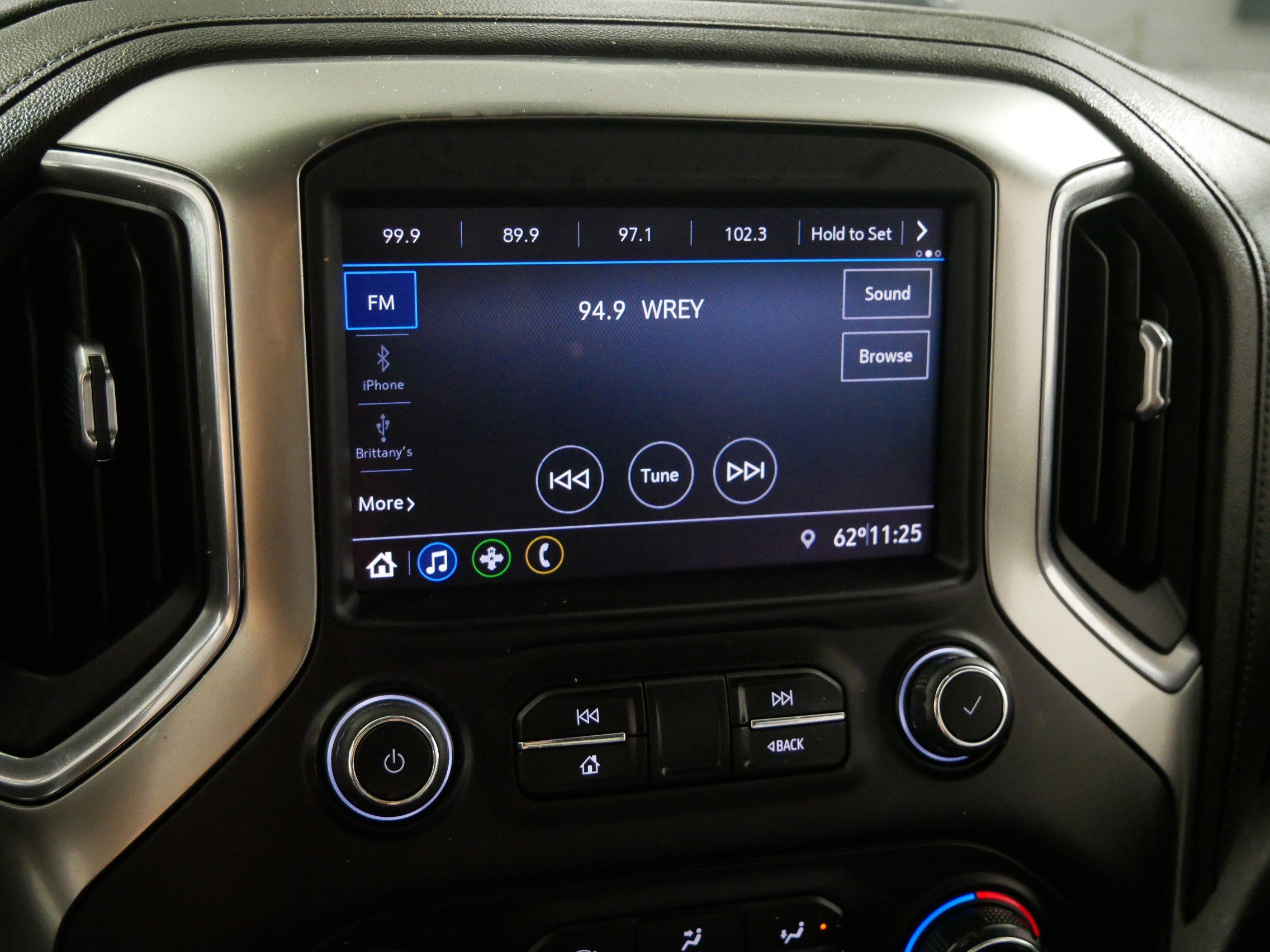 Used 2020 Chevrolet Silverado 1500 LT Trail Boss image 22