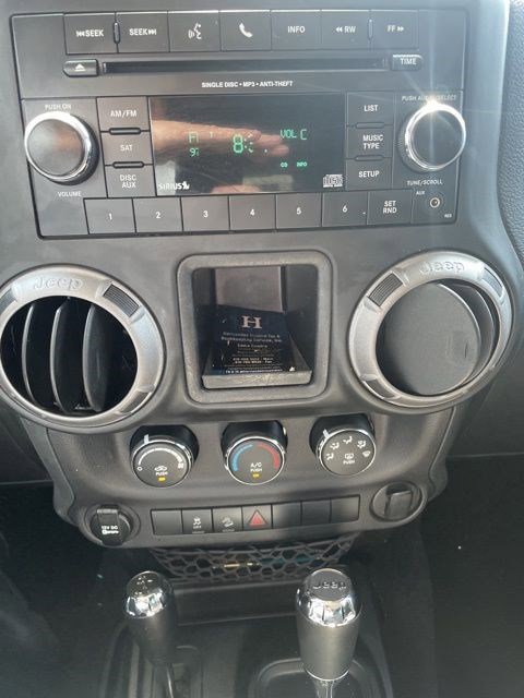 Used 2017 Jeep Wrangler Unlimited Sport w/ Connectivity Group AWD/4WD image 6