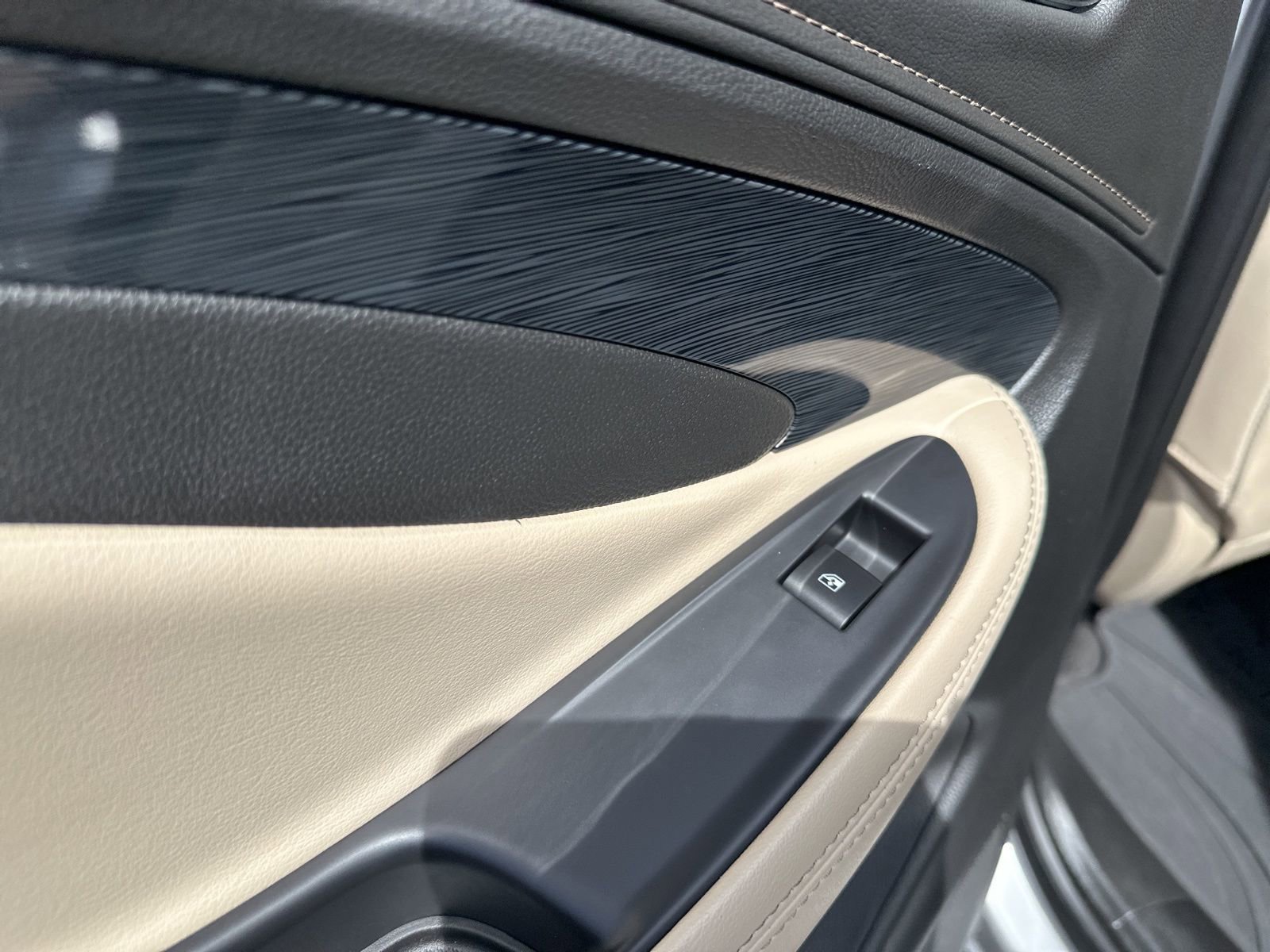 Used 2017 Buick Envision Premium image 27