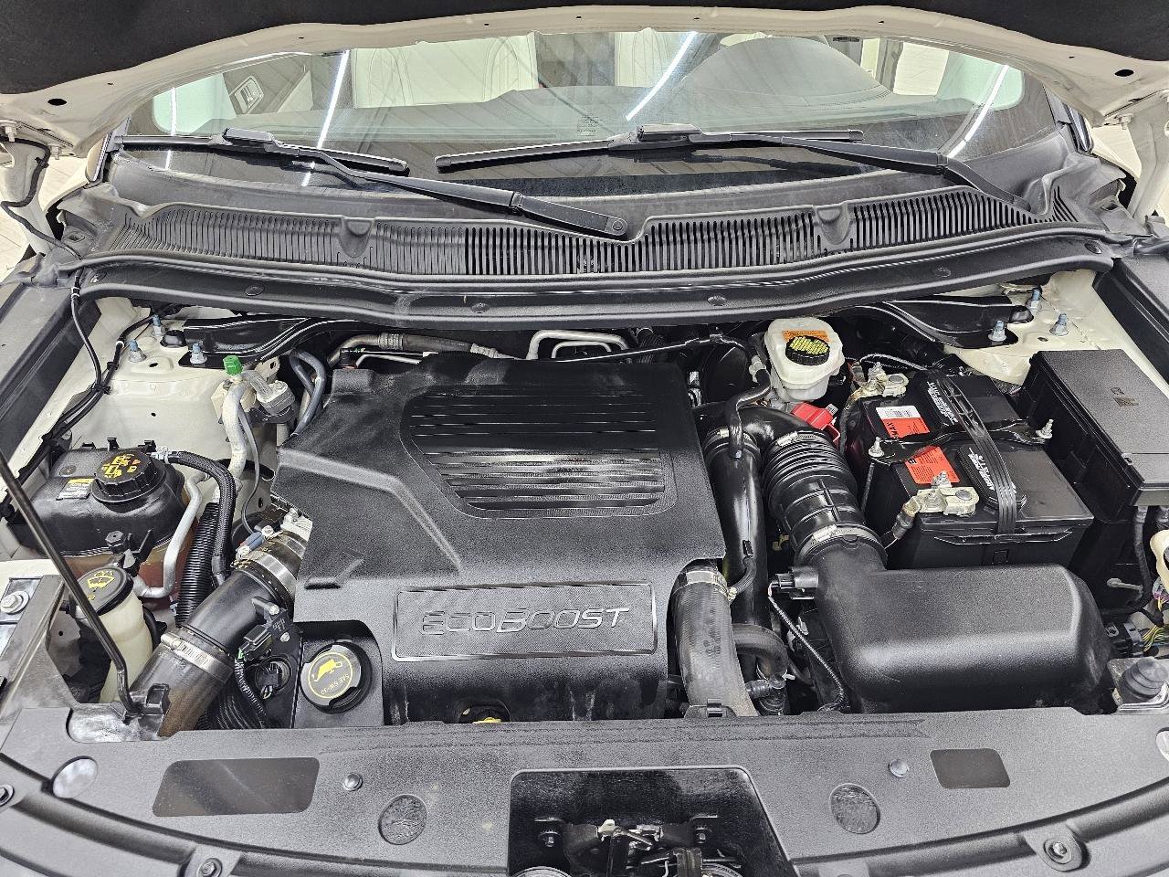 Used 2018 Ford Explorer Platinum image 46