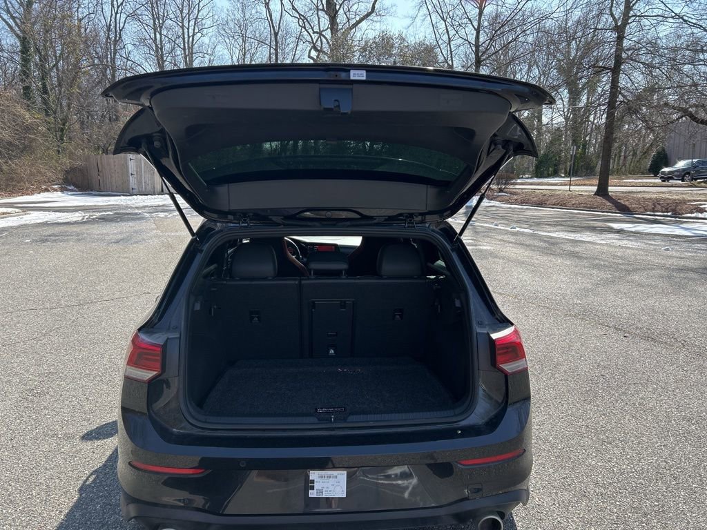 Used 2024 Volkswagen GTI Autobahn image 9