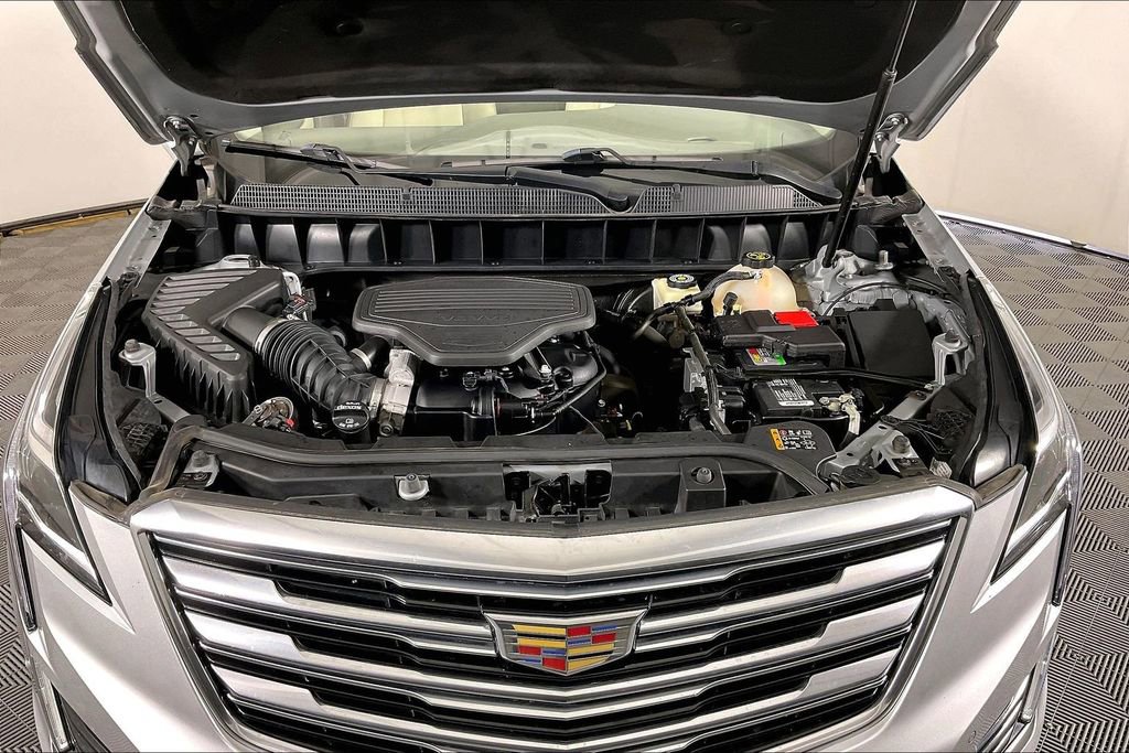 Used 2018 Cadillac XT5 Premium Luxury w/ Driver Assist Package AWD/4WD image 13