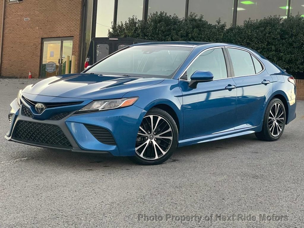 Used 2018 Toyota Camry SE image 11