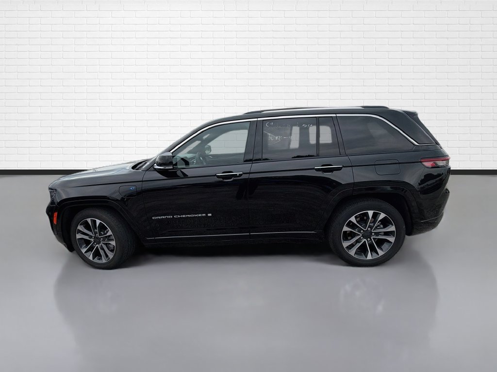Used 2023 Jeep Grand Cherokee Overland AWD/4WD image 6