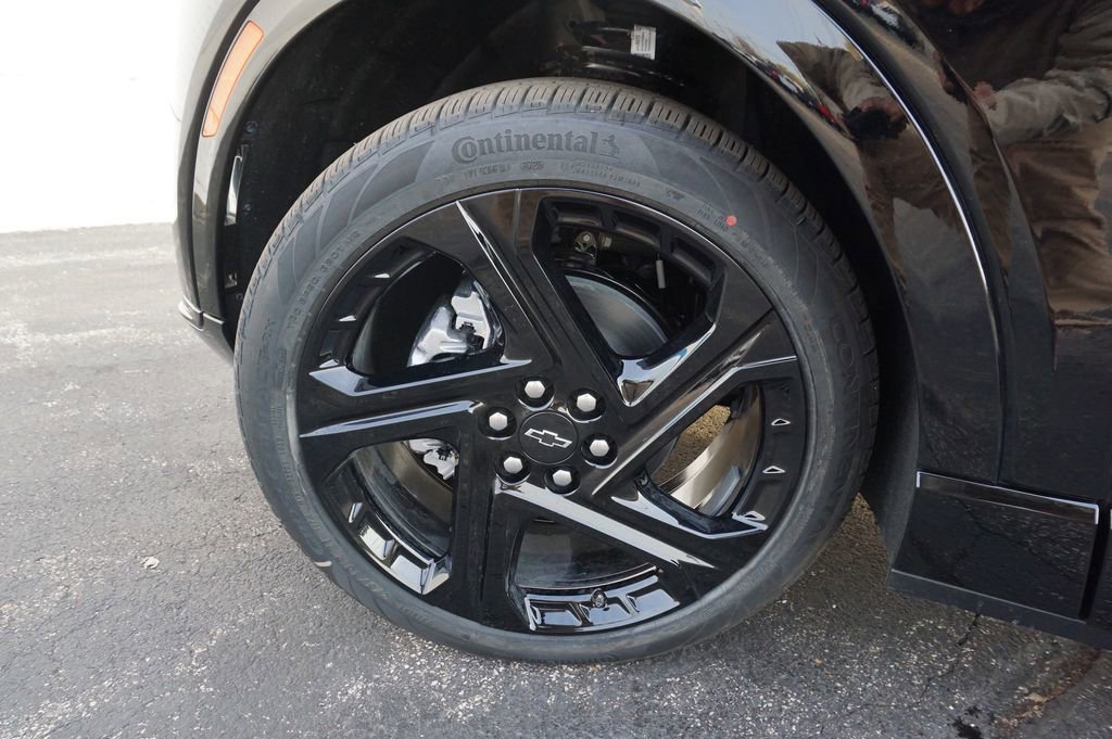New 2026 Chevrolet Equinox EV RS FWD image 25