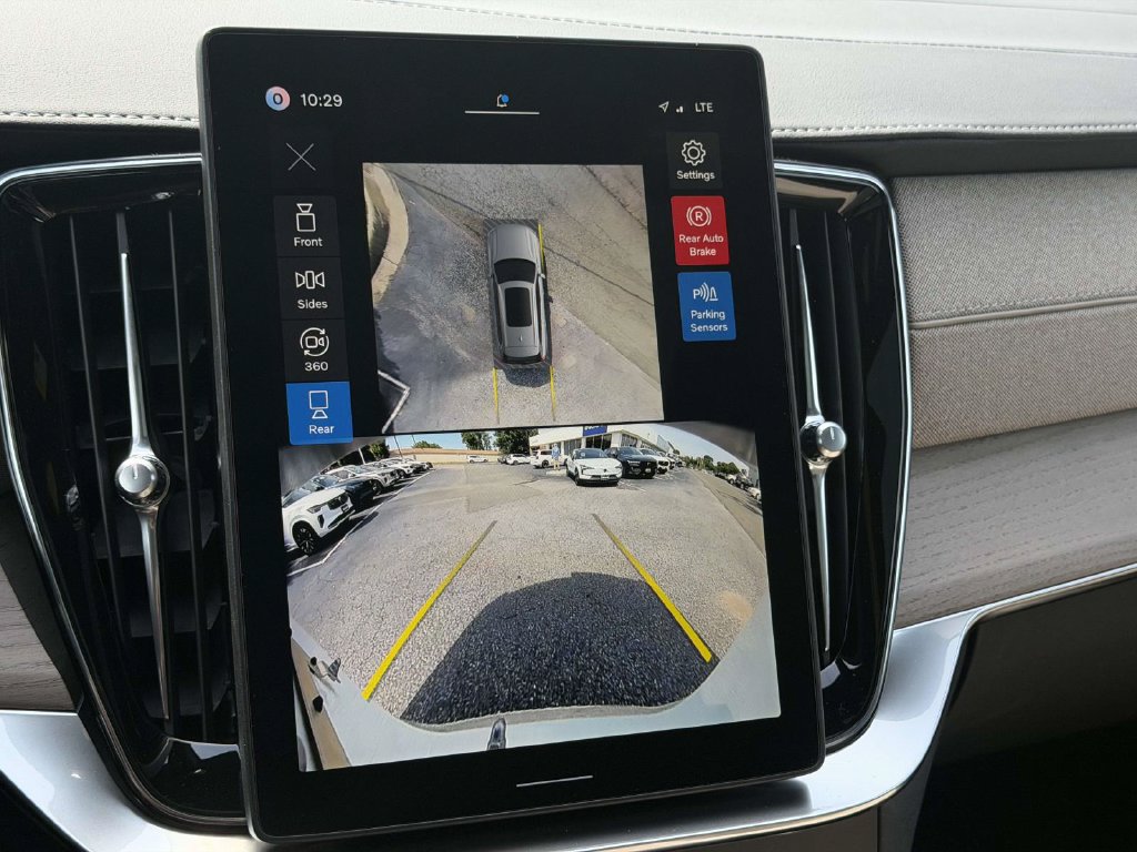 New 2026 Volvo XC90 B6 Plus AWD/4WD image 4