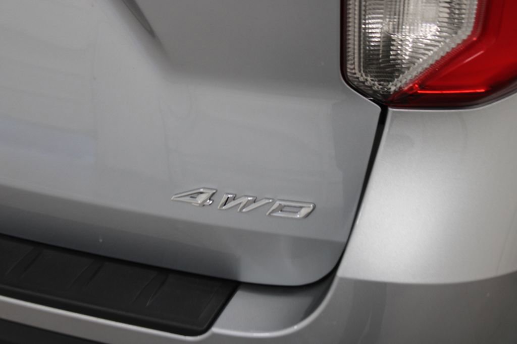 Used 2023 Ford Explorer XLT w/ Equipment Group 202A image 11