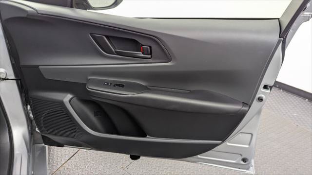 Used 2023 Toyota Prius LE FWD image 22
