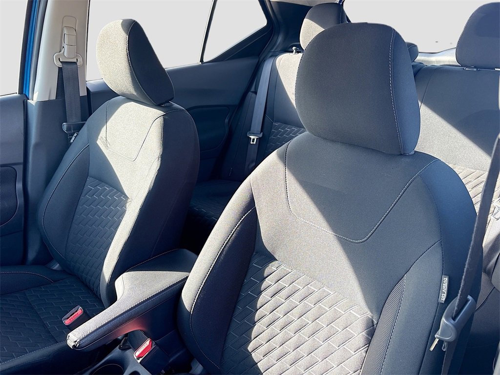 Used 2022 Nissan Kicks S image 19